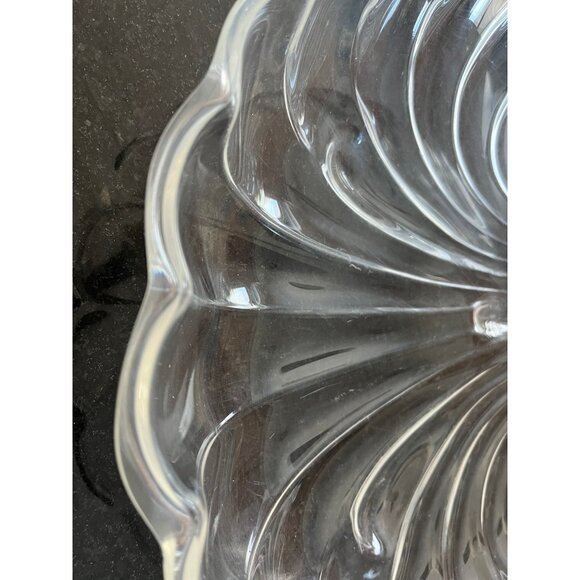 Vintage 1980's Large Clear Lucite Acrylic Scallop Shell Shaped Bowl 12 3/4" x 4" - Picture 3 of 7
